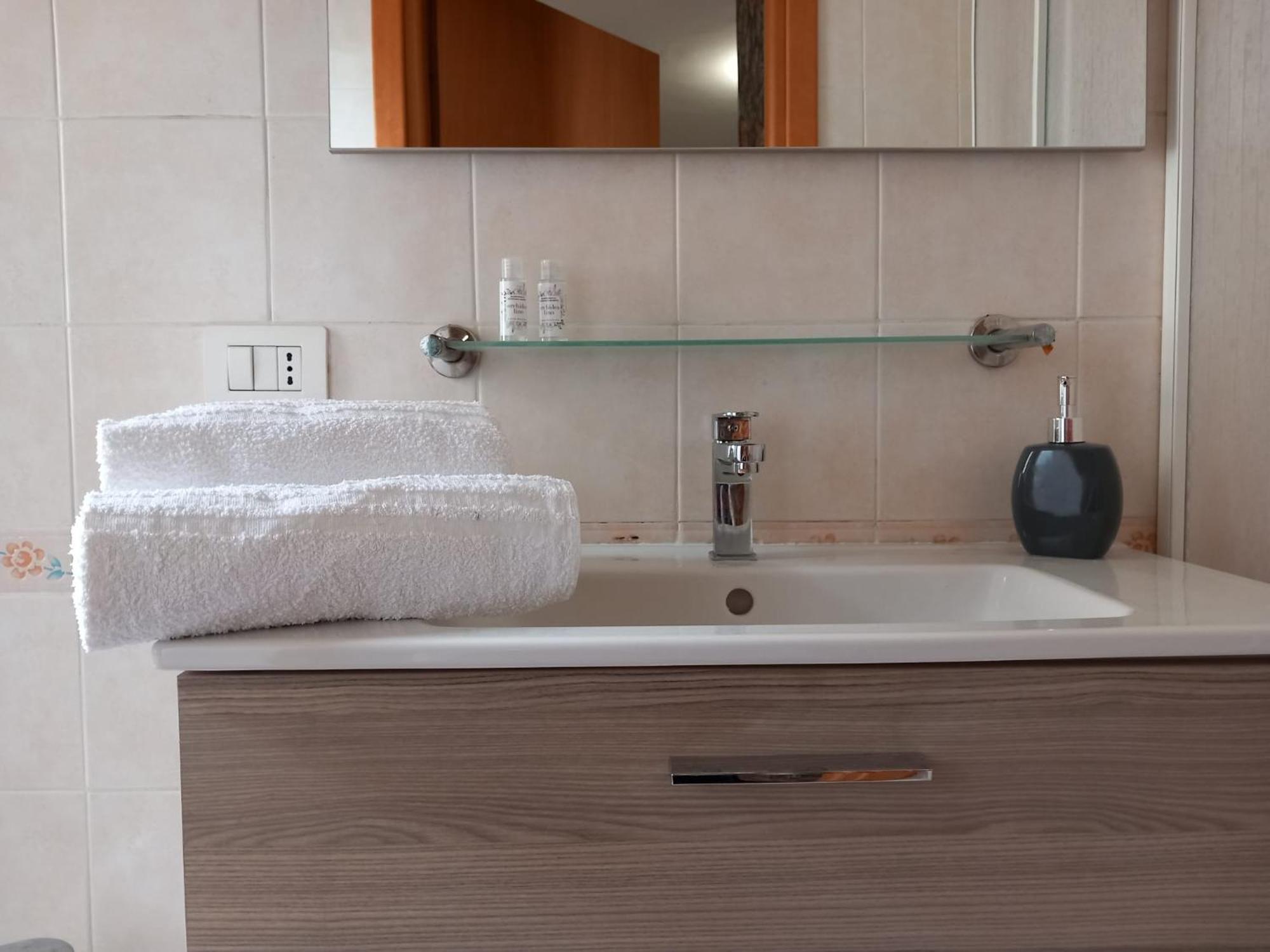 Baaria Porto Rooms Milazzo Kültér fotó